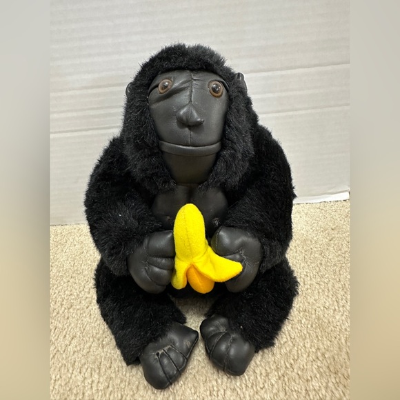 Vintage Black Gorilla Plush Eating Yellow Banana 11” Faux Leather Feet Face - Picture 1 of 10